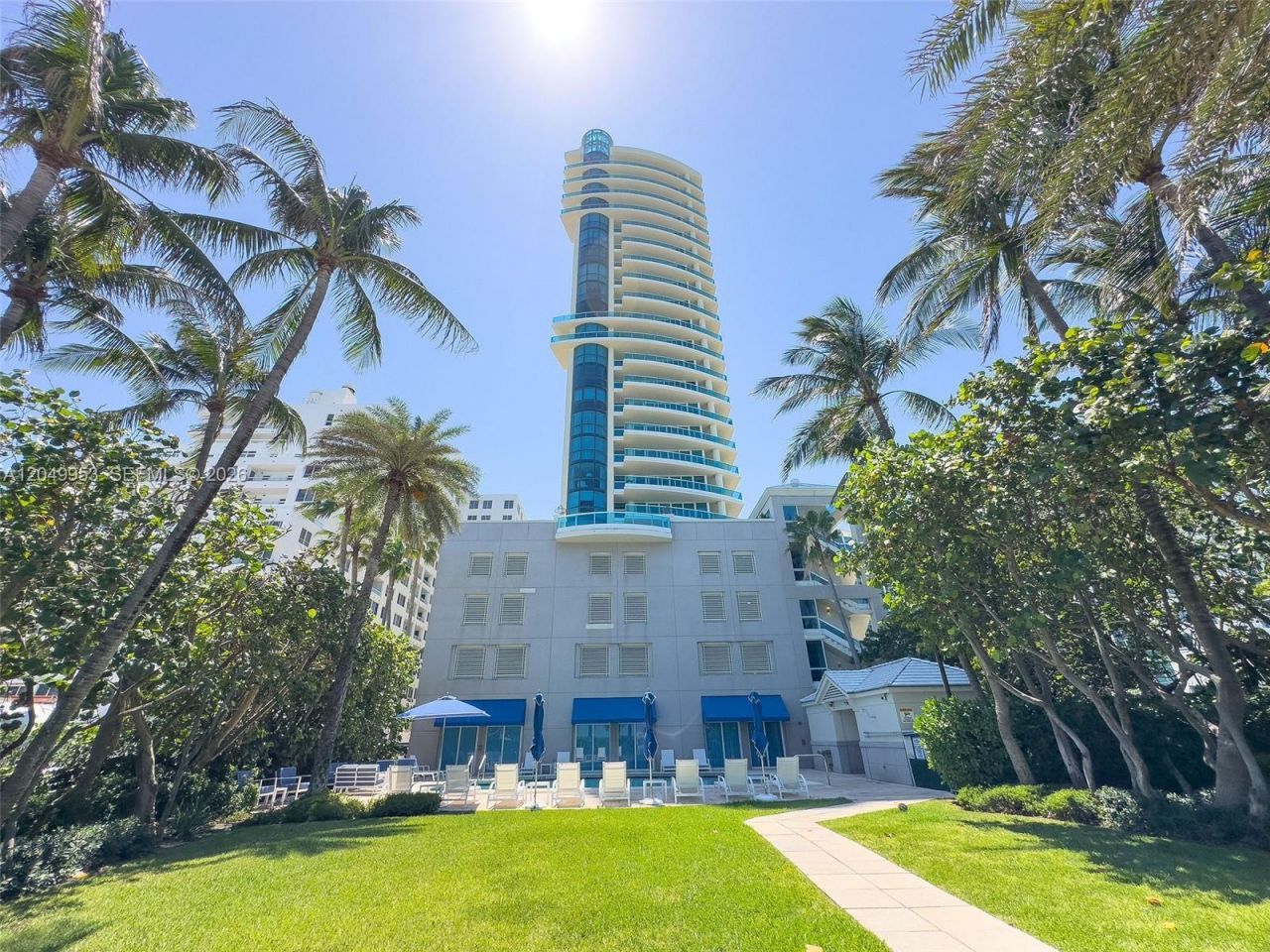 5025 Collins Ave , Unit 1707, Miami Beach, FL 33140 Photo