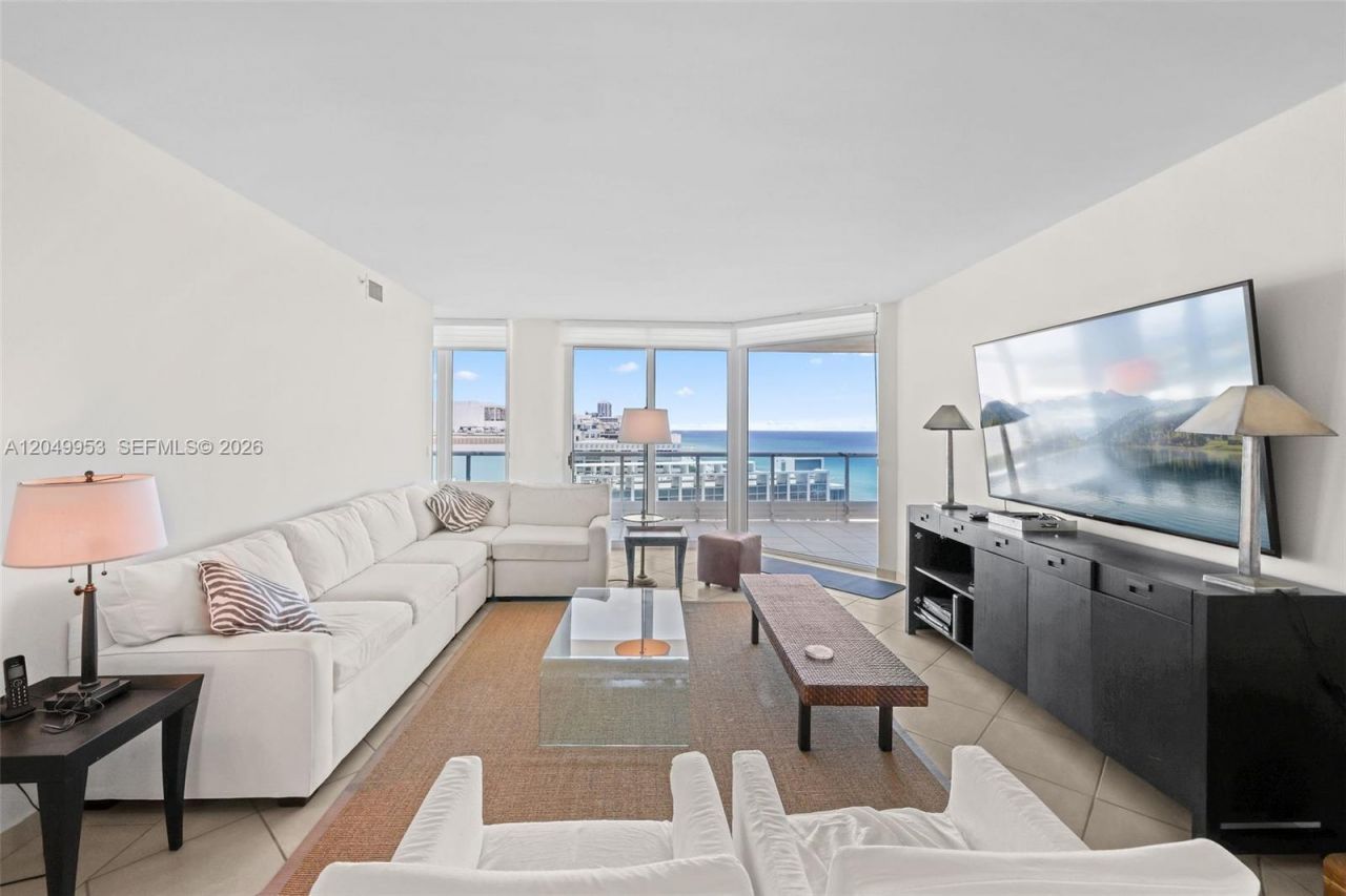 5025 Collins Ave , Unit 1707, Miami Beach, FL 33140 Photo