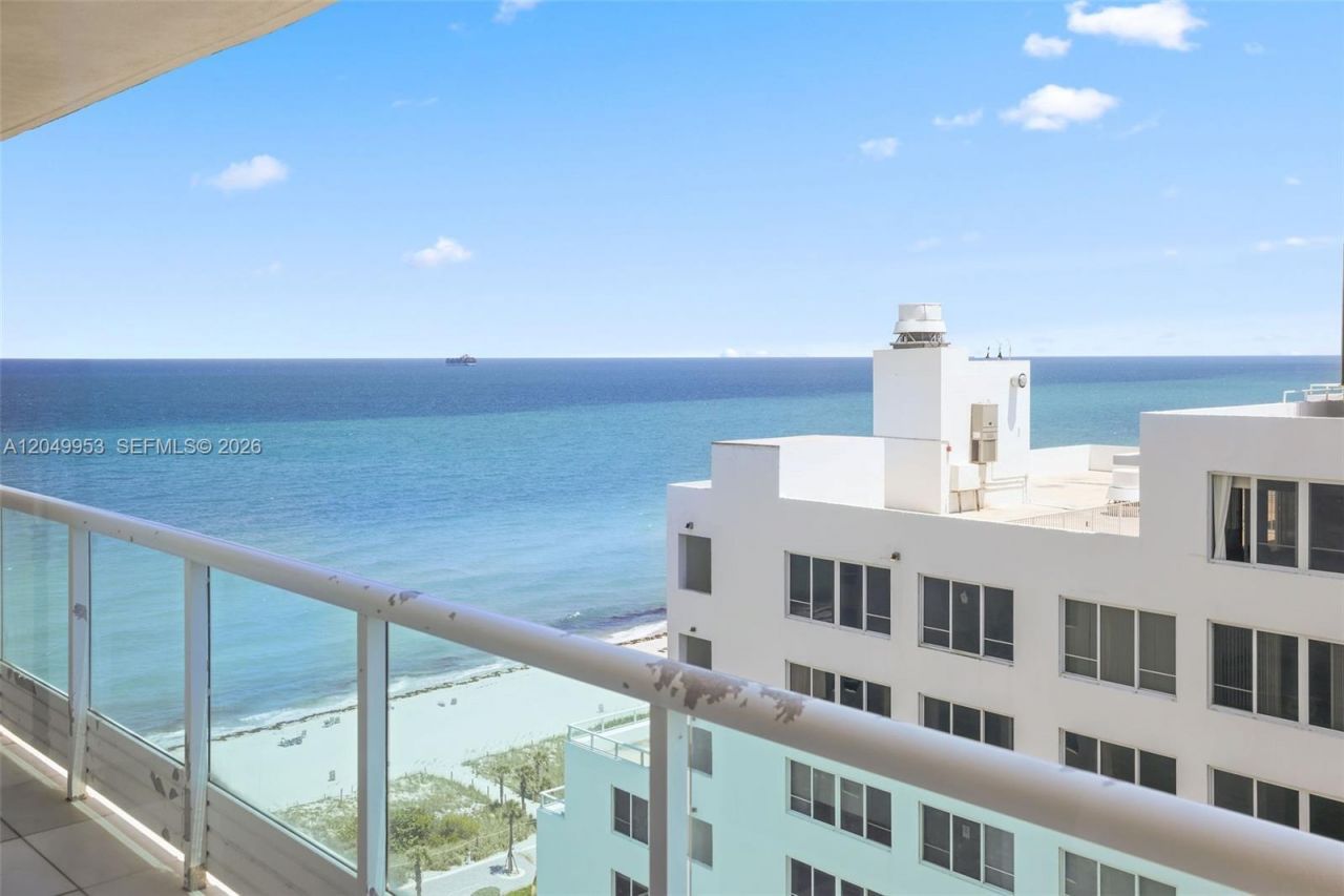 5025 Collins Ave , Unit 1707, Miami Beach, FL 33140 Photo