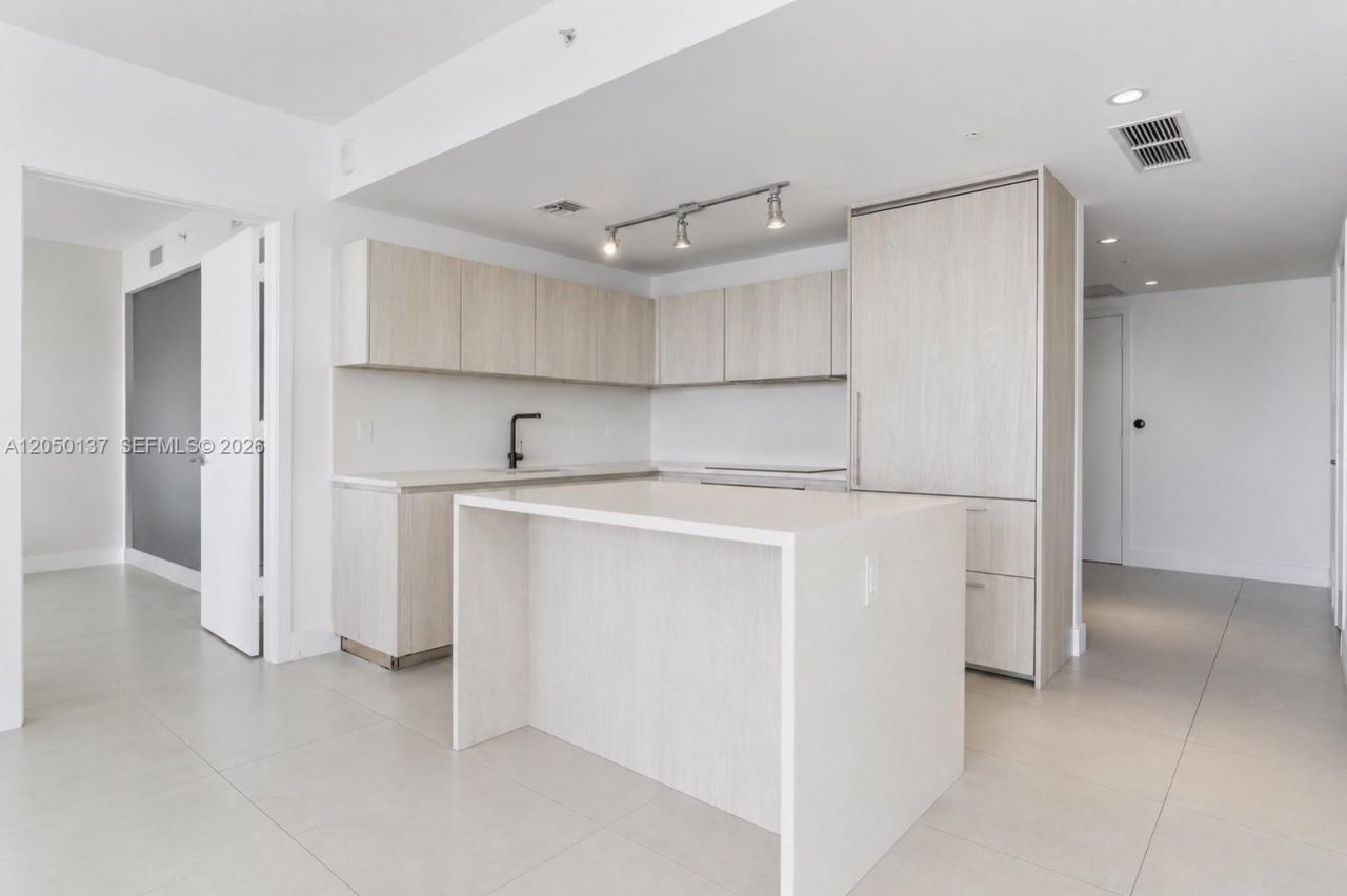 3131 NE 7th Ave, Unit 306, Miami, FL 33137 Photo