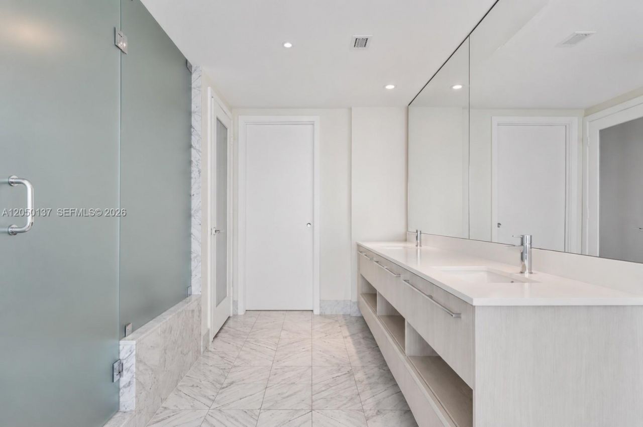 3131 NE 7th Ave, Unit 306, Miami, FL 33137 Photo