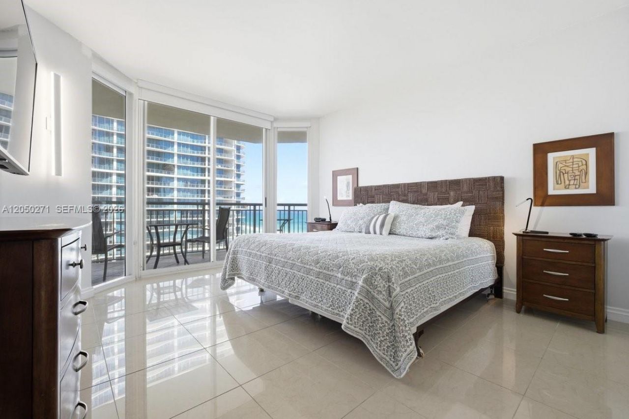 17375 Collins Ave , Unit 1506, Sunny Isles Beach, FL 33160 Photo