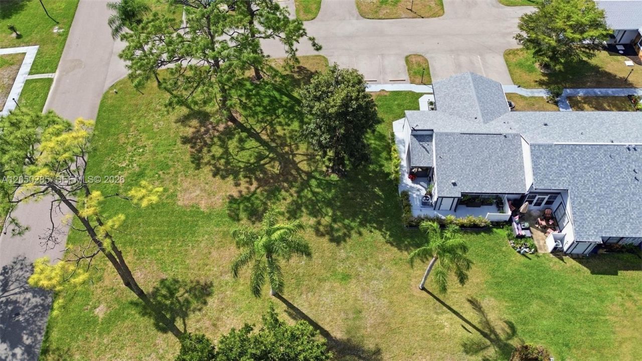 10548 Quincy Ct , Lehigh Acres, FL 33936 Photo