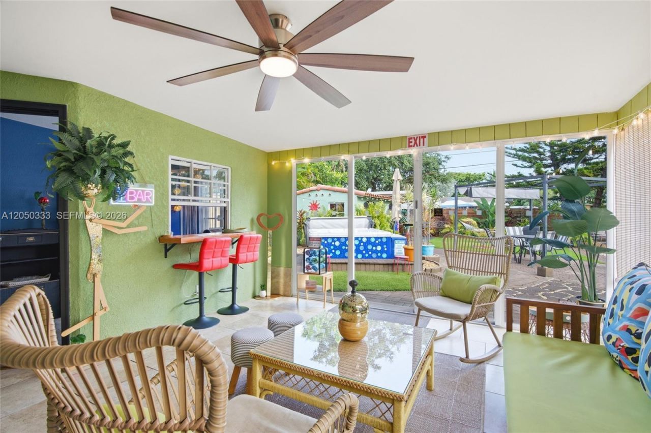 2538 Liberty St , Hollywood, FL 33020 Photo