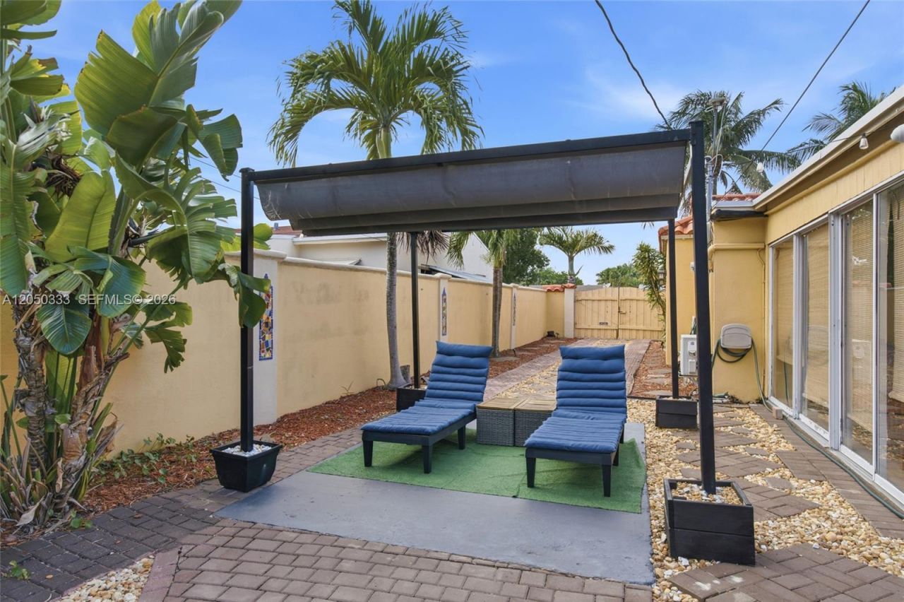 2538 Liberty St , Hollywood, FL 33020 Photo