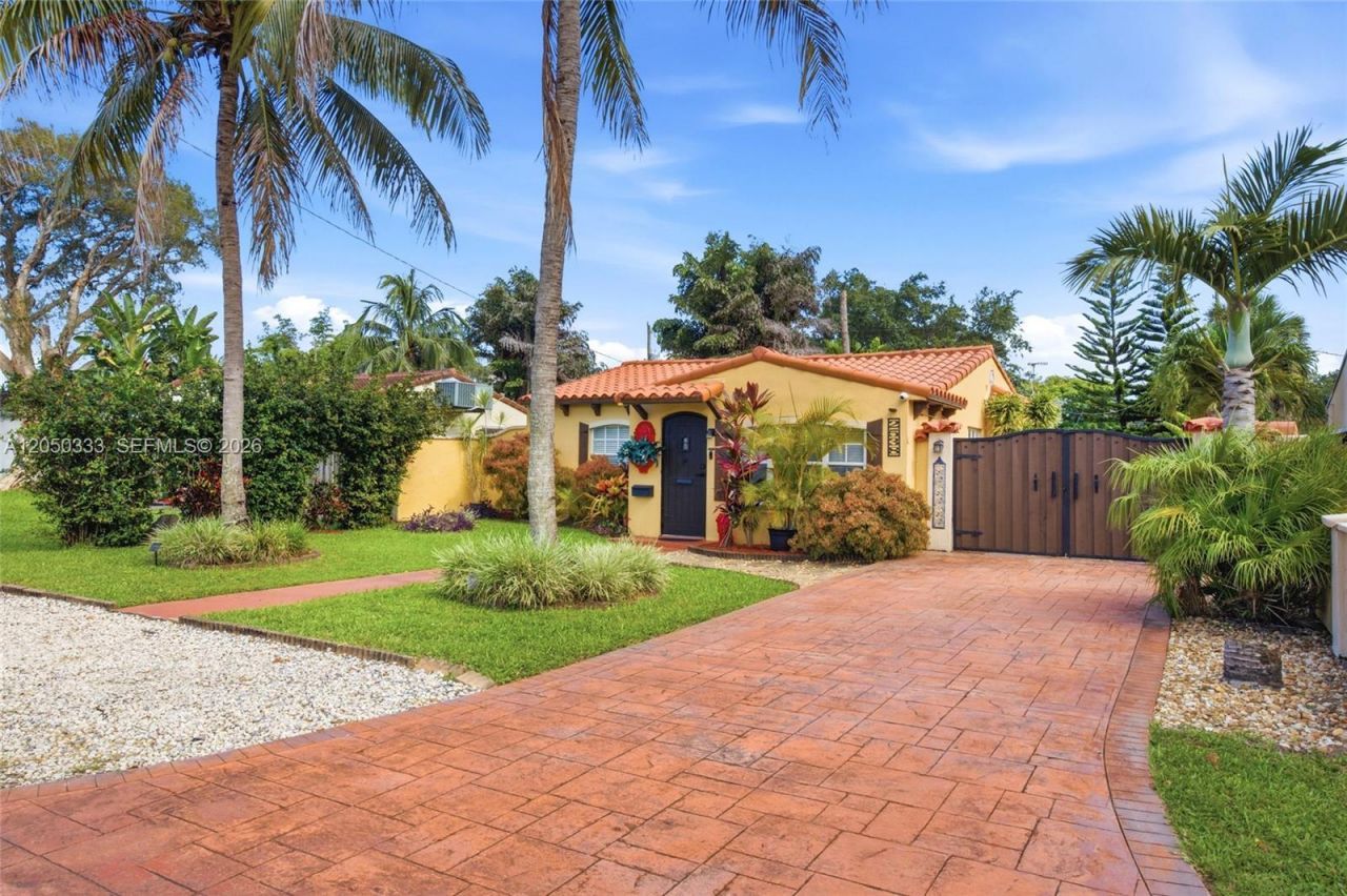 2538 Liberty St , Hollywood, FL 33020 Photo