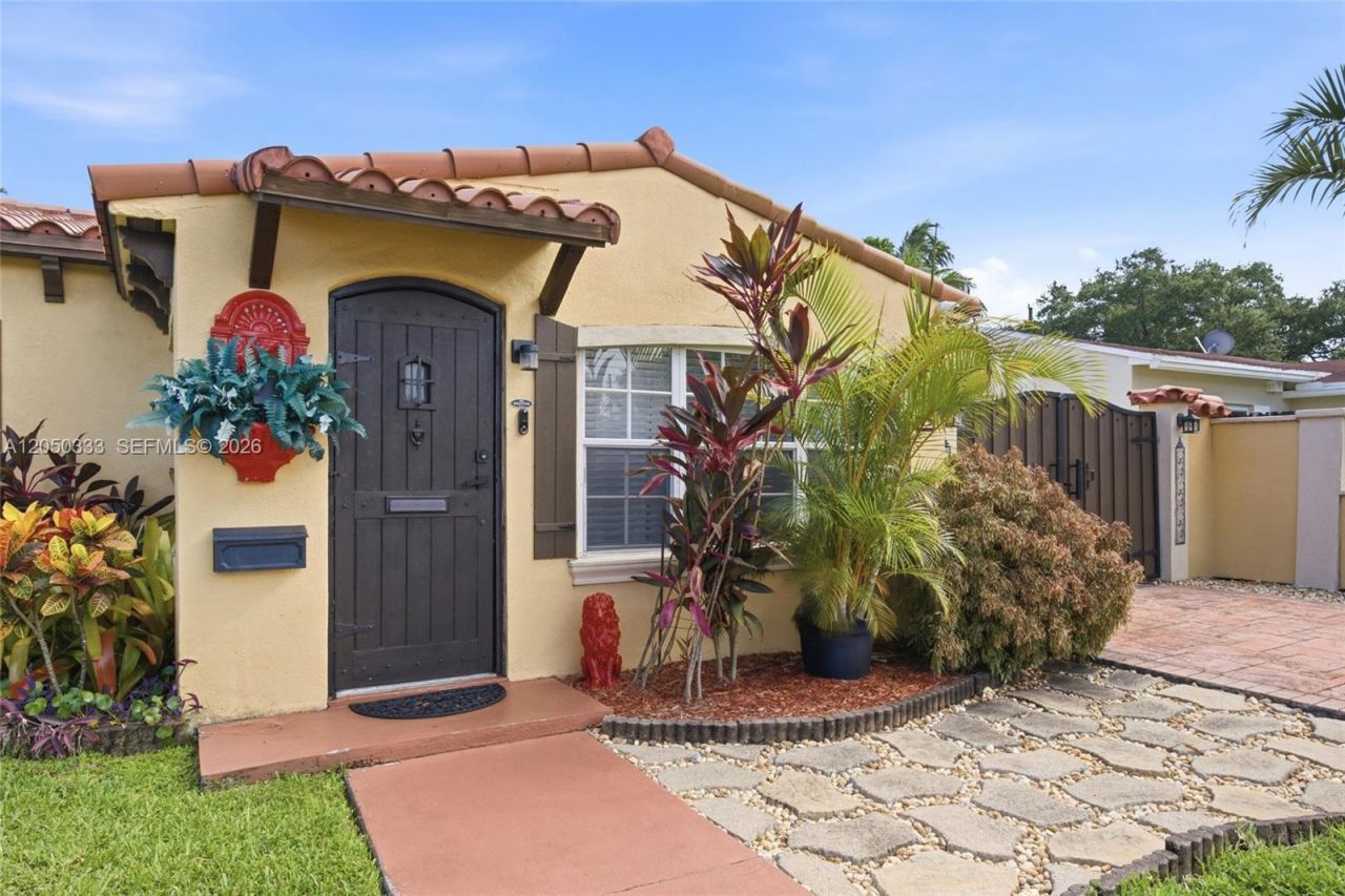 2538 Liberty St , Hollywood, FL 33020 Photo