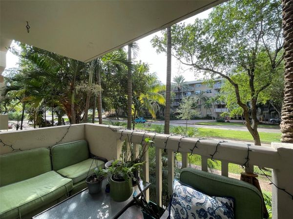 1800 Sans Souci Blvd , Unit 206, North Miami, FL 33181
