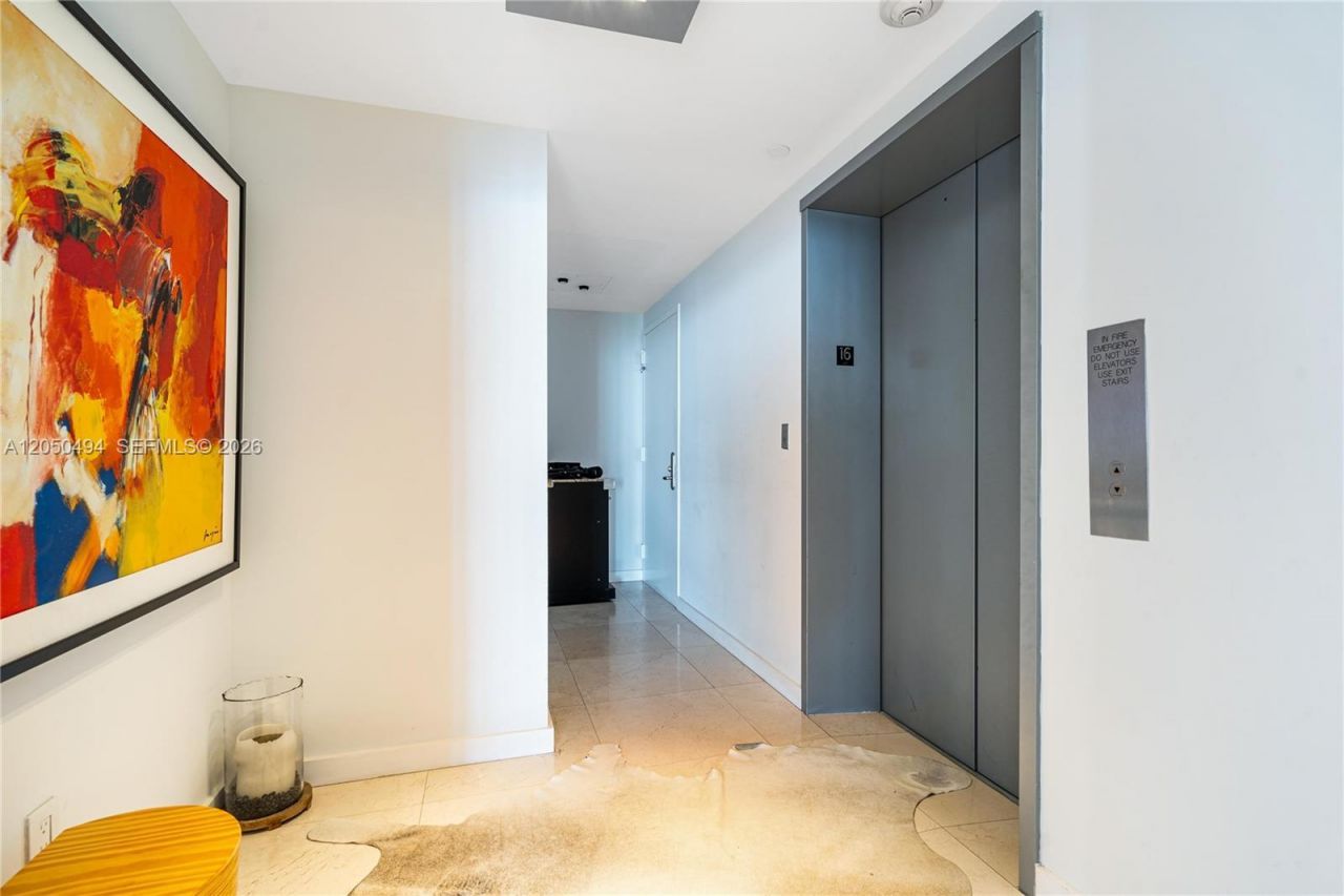 1331 Brickell Bay Dr, Unit 1611, Miami, FL 33131 Photo