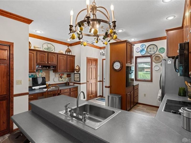 307 Leyland Park Drive, Wilmington, OH 45177 Photo 4