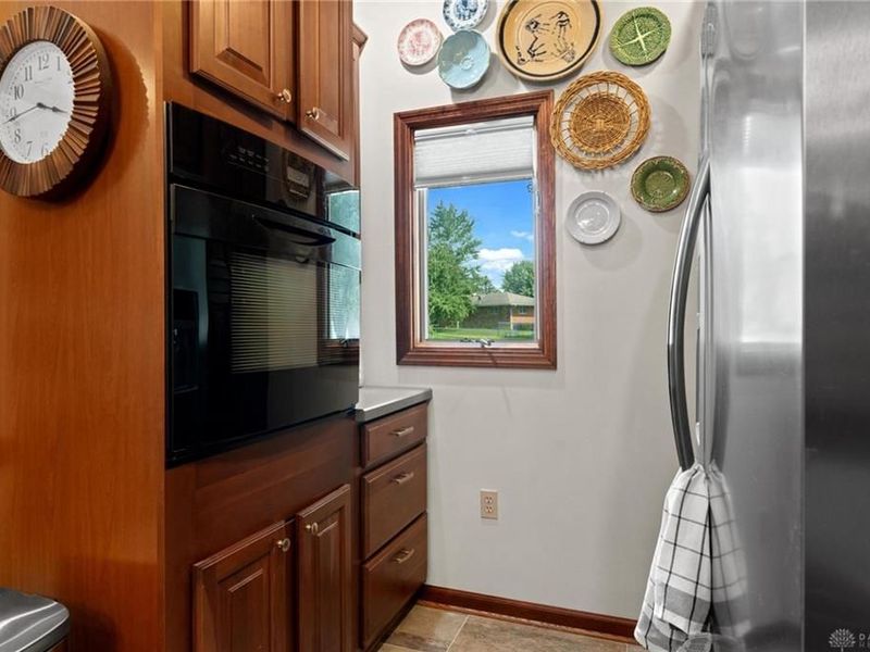 307 Leyland Park Drive, Wilmington, OH 45177 Photo 6