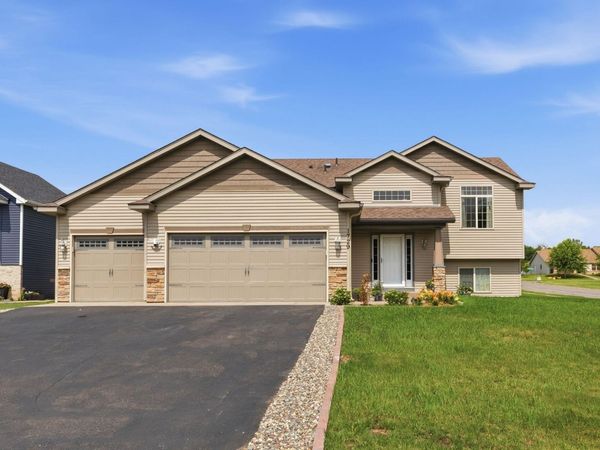 1729 Prairie View Lane NE, Sauk Rapids, MN 56379