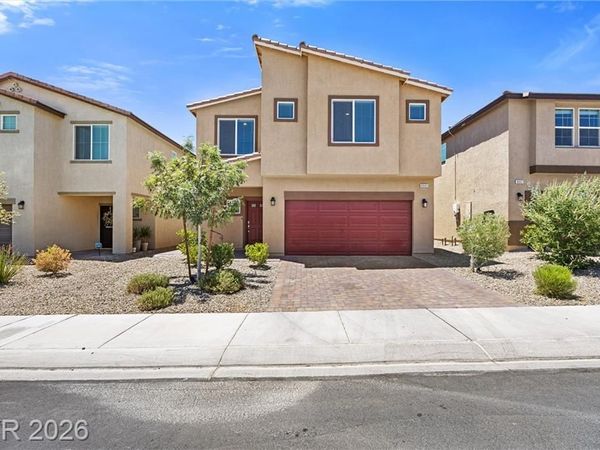 8943 Pelican Point Street, Las Vegas, NV 89178