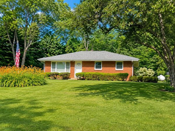3899 S Weldon Road, Winnebago, IL 61088