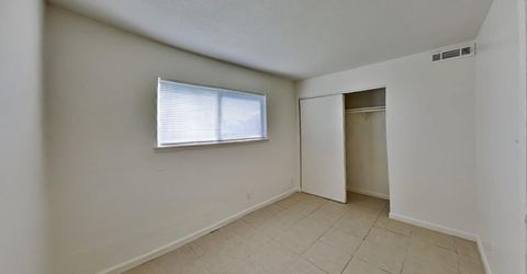 5644 Odea Dr, Sacramento, CA 95824 Photo