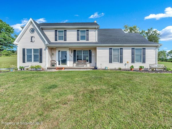 726 Post Hill Road, Falls, PA 18615