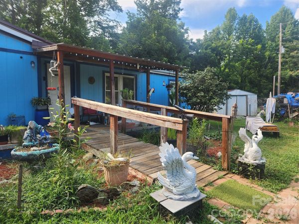 2283 Harbinson Lane, Morganton, NC 28655