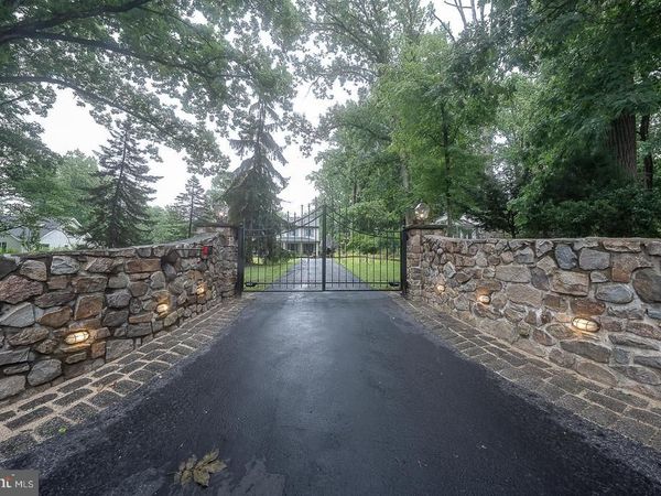 2608 CHARLESTOWN ROAD, PHOENIXVILLE, PA 19460