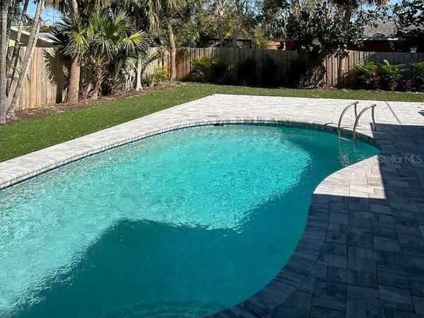 691 RUSSELL STREET , LONGBOAT KEY, FL 34228