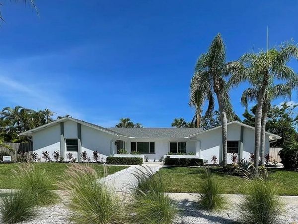 691 RUSSELL STREET, LONGBOAT KEY, FL 34228