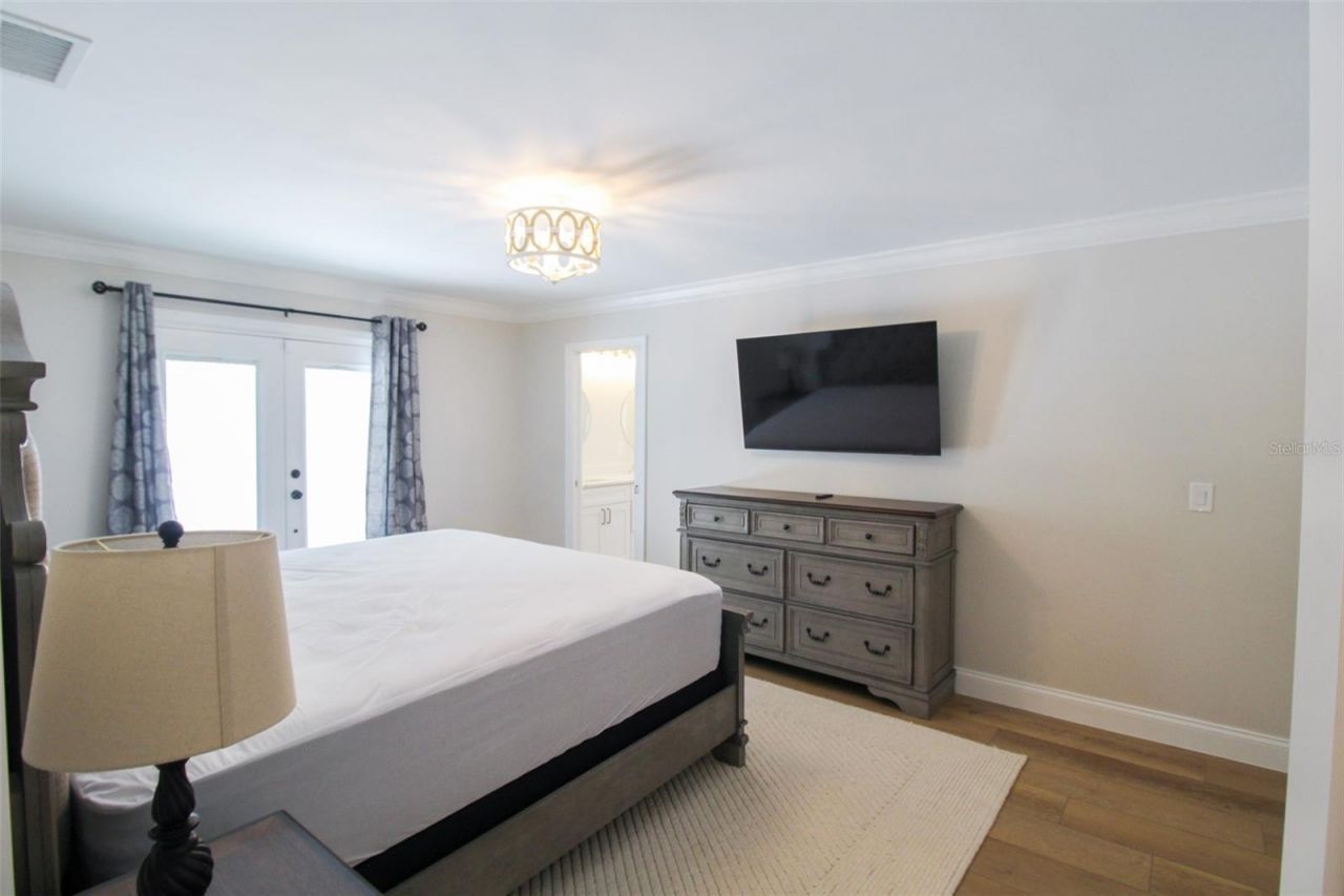 691 Russell Street , Longboat Key, FL 34228 Photo