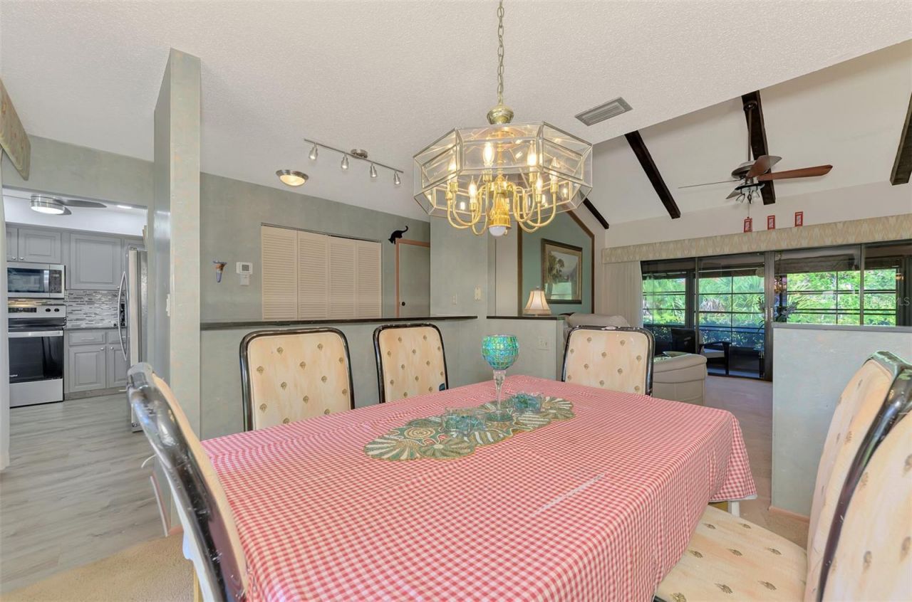 6698 Draw Lane, Unit 140, Sarasota, FL 34238 Photo