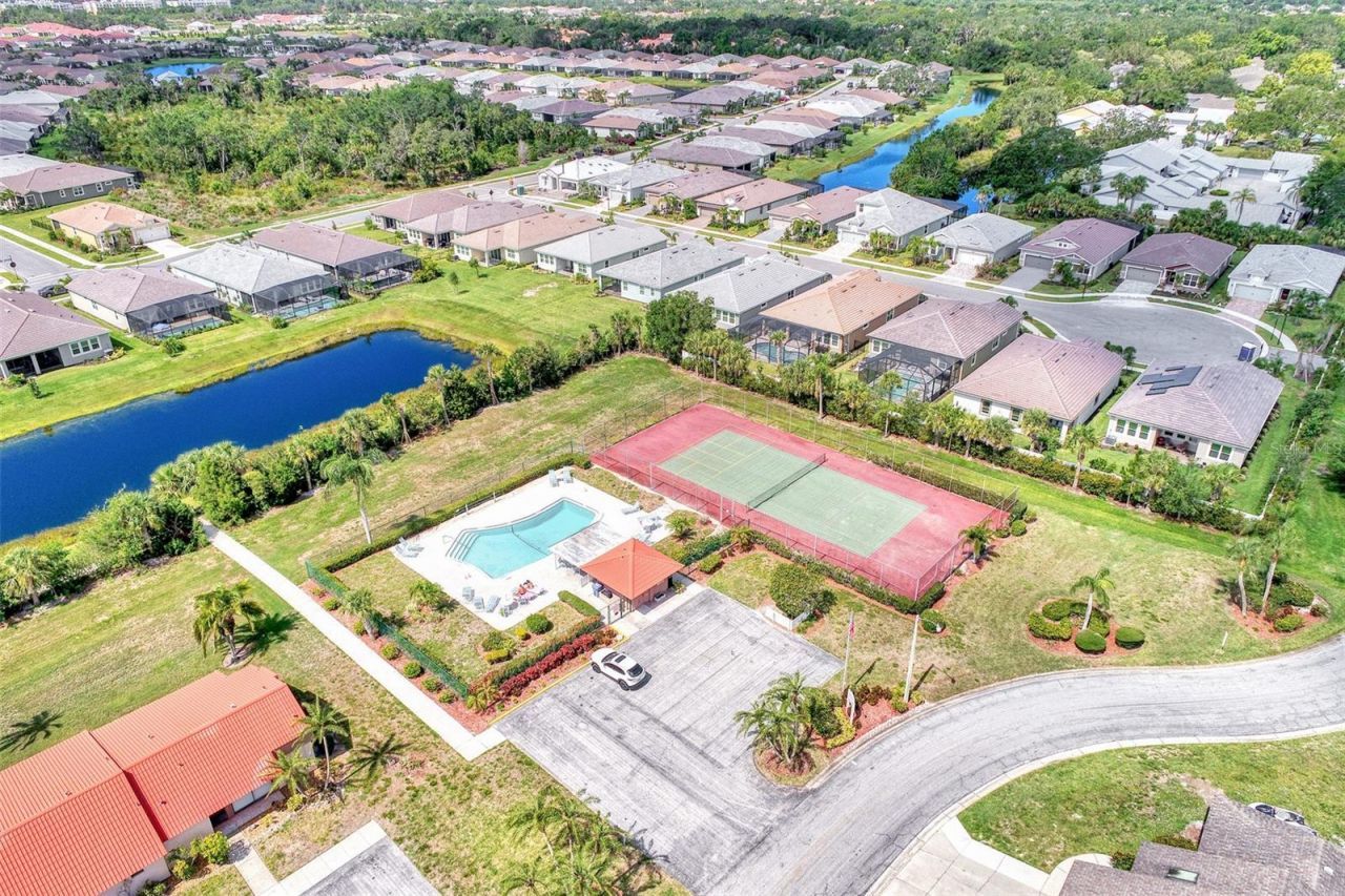 6698 Draw Lane, Unit 140, Sarasota, FL 34238 Photo