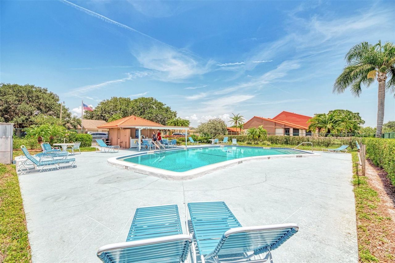 6698 Draw Lane, Unit 140, Sarasota, FL 34238 Photo