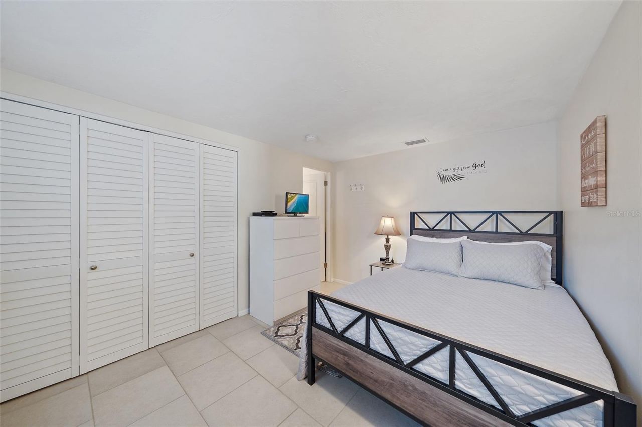 3376 7th Street, Sarasota, FL 34237 Photo