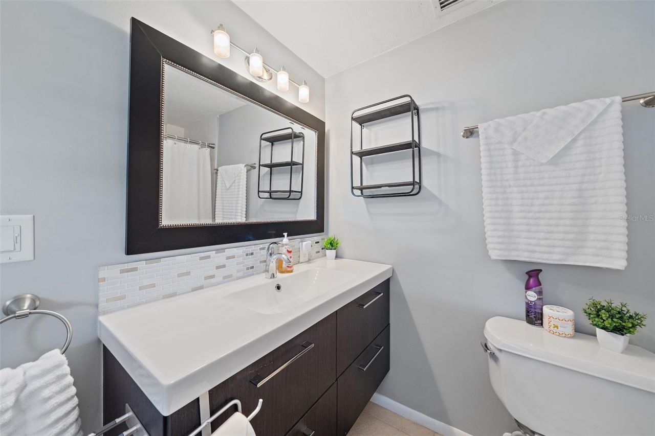 3376 7th Street, Sarasota, FL 34237 Photo