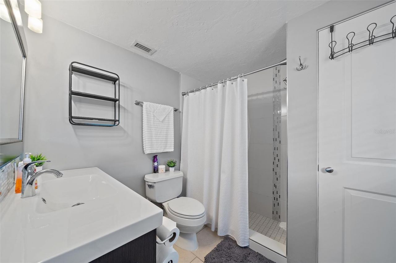3376 7th Street, Sarasota, FL 34237 Photo
