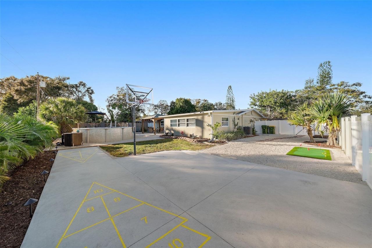 3376 7th Street, Sarasota, FL 34237 Photo