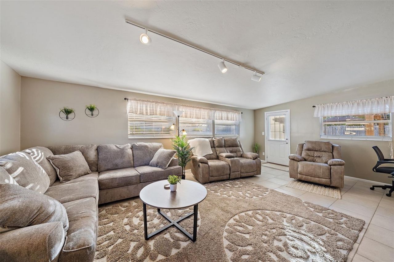 3376 7th Street, Sarasota, FL 34237 Photo