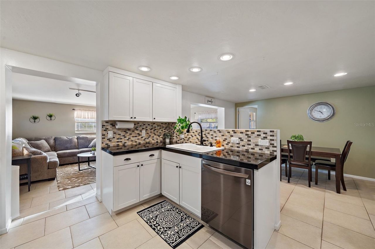 3376 7th Street, Sarasota, FL 34237 Photo