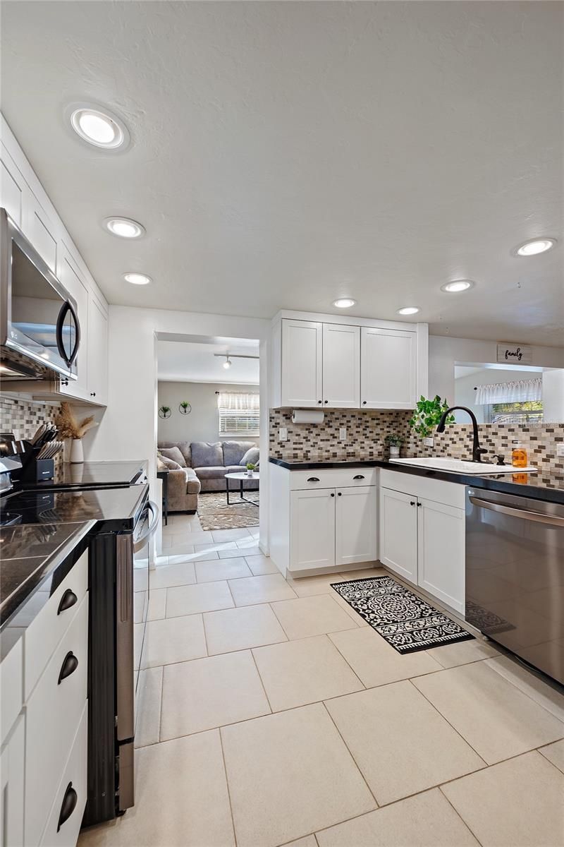 3376 7th Street, Sarasota, FL 34237 Photo