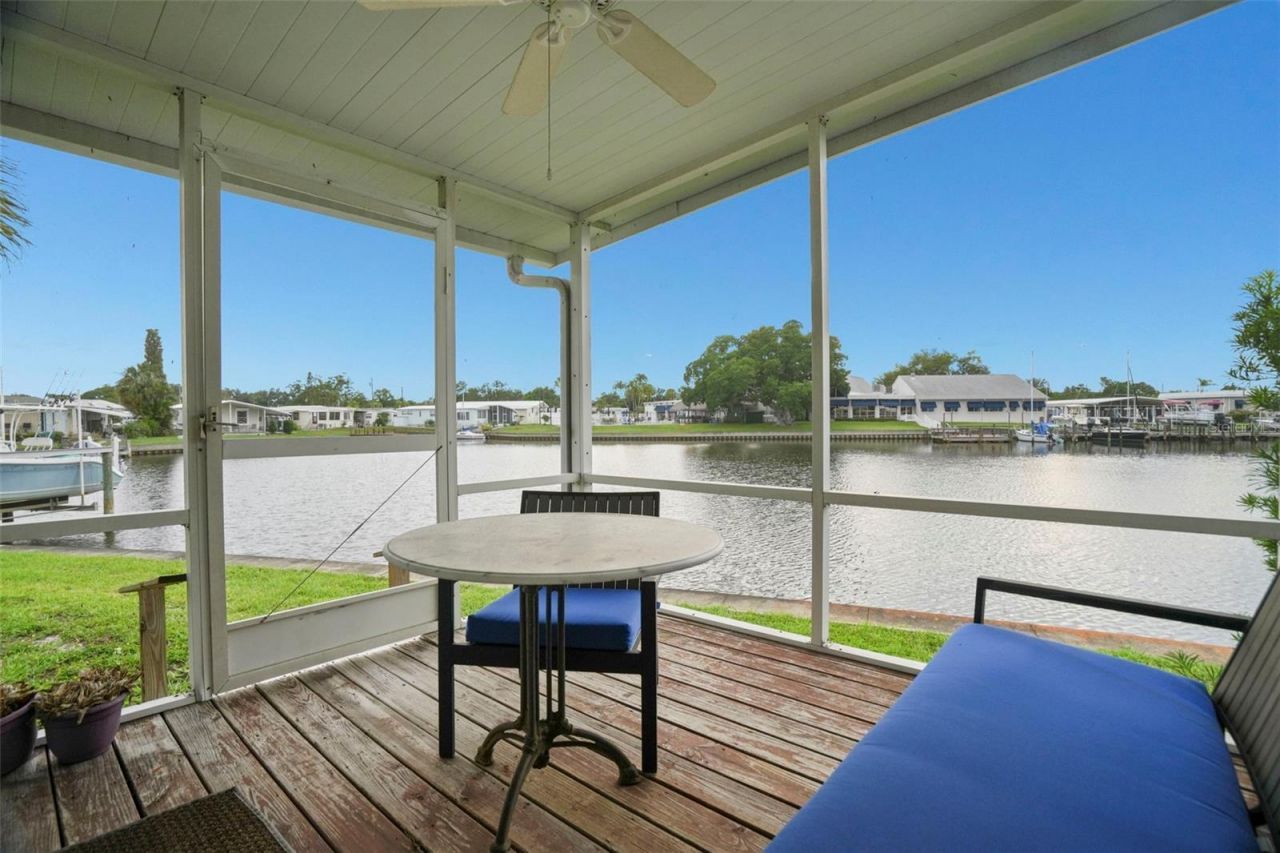 7162 Mount Arlington Drive Ne, Unit 417, Saint Petersburg, FL 33702 Photo