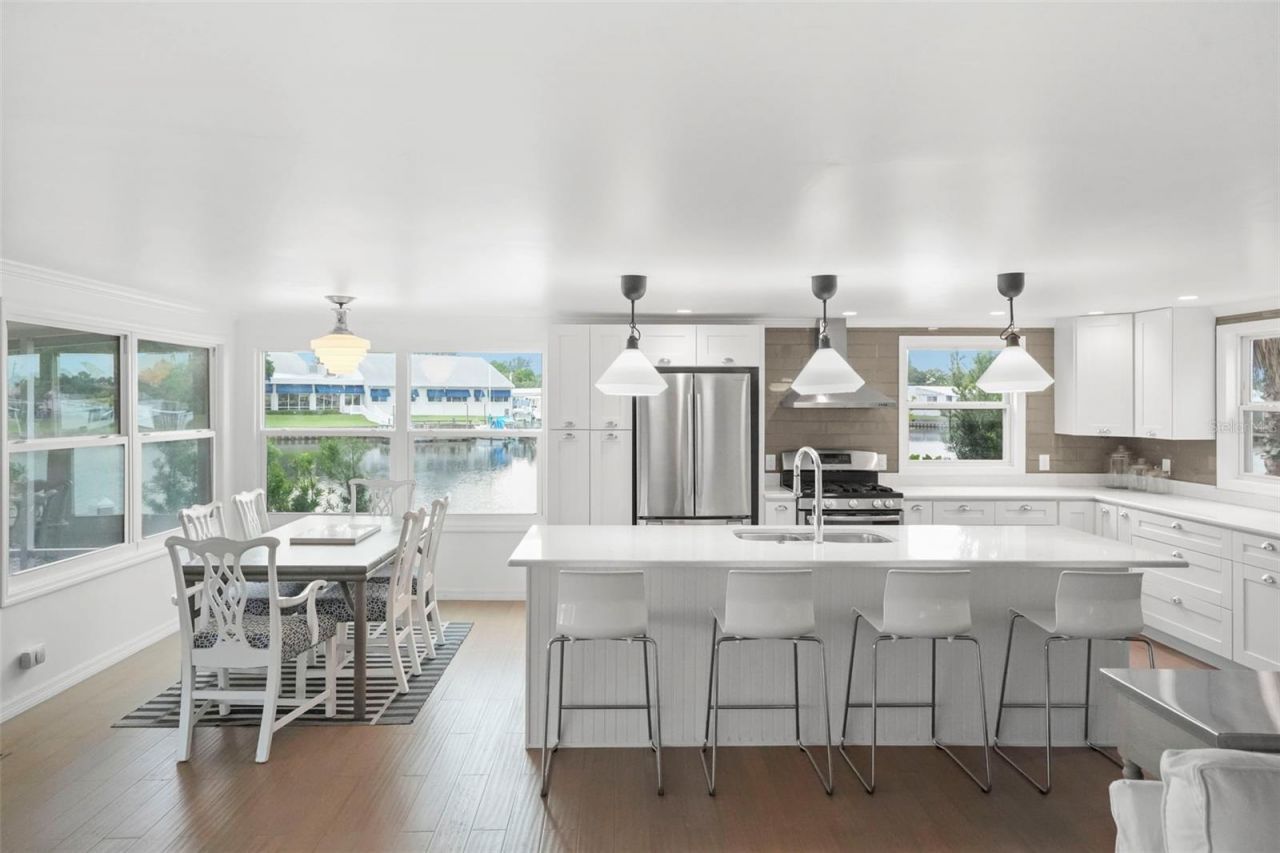 7162 Mount Arlington Drive Ne, Unit 417, Saint Petersburg, FL 33702 Photo