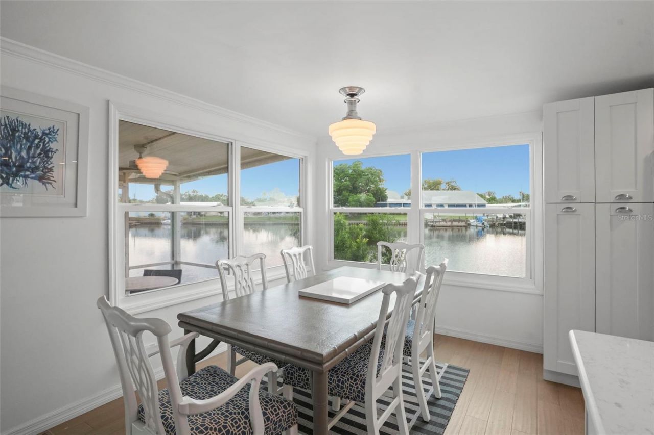 7162 Mount Arlington Drive Ne, Unit 417, Saint Petersburg, FL 33702 Photo