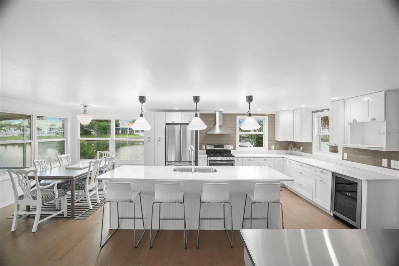 7162 Mount Arlington Drive Ne, Unit 417, Saint Petersburg, FL 33702 Photo