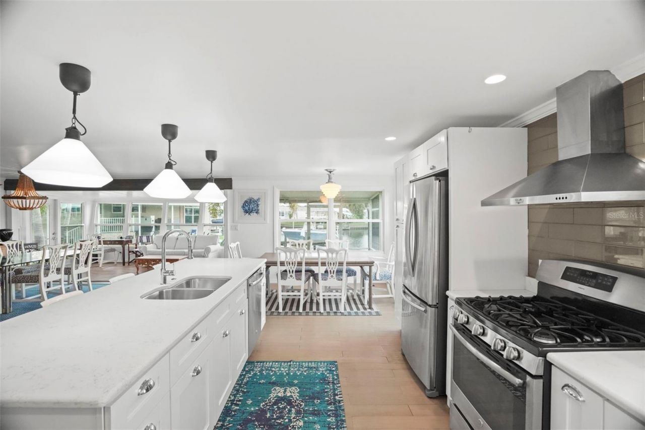 7162 Mount Arlington Drive Ne, Unit 417, Saint Petersburg, FL 33702 Photo