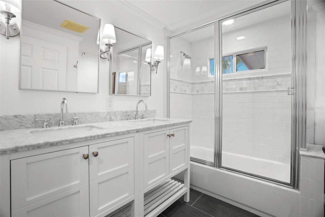 7162 Mount Arlington Drive Ne, Unit 417, Saint Petersburg, FL 33702 Photo