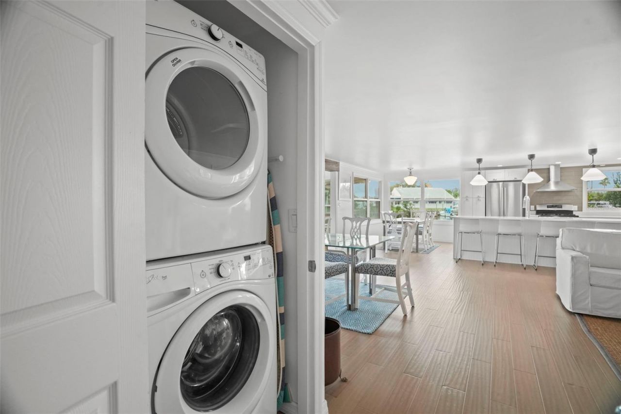 7162 Mount Arlington Drive Ne, Unit 417, Saint Petersburg, FL 33702 Photo