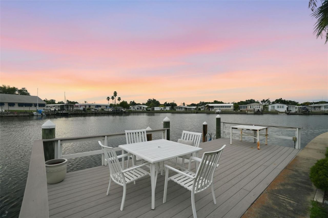 7162 Mount Arlington Drive Ne, Unit 417, Saint Petersburg, FL 33702 Photo