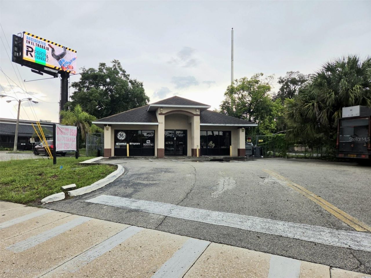 6420 N Orange Blossom Trail, Orlando, FL 32810 Photo