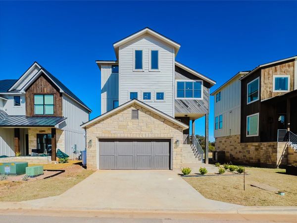 25808 Case LN, Unit 20, Spicewood, TX 78669