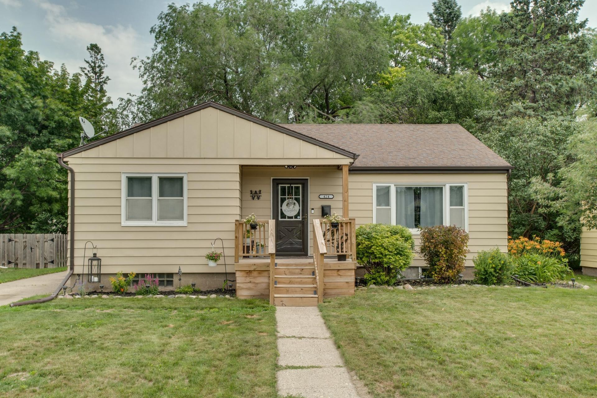 424 15th Street S, Moorhead, MN 56560 Main Photo