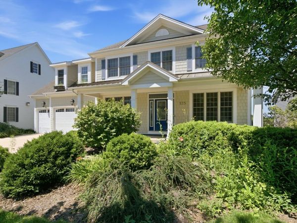 125 Goldenrod Drive , Sugar Grove, IL 60554