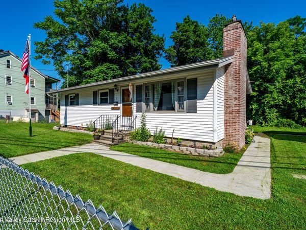 5 Harry Howard Avenue, Hudson, NY 12534