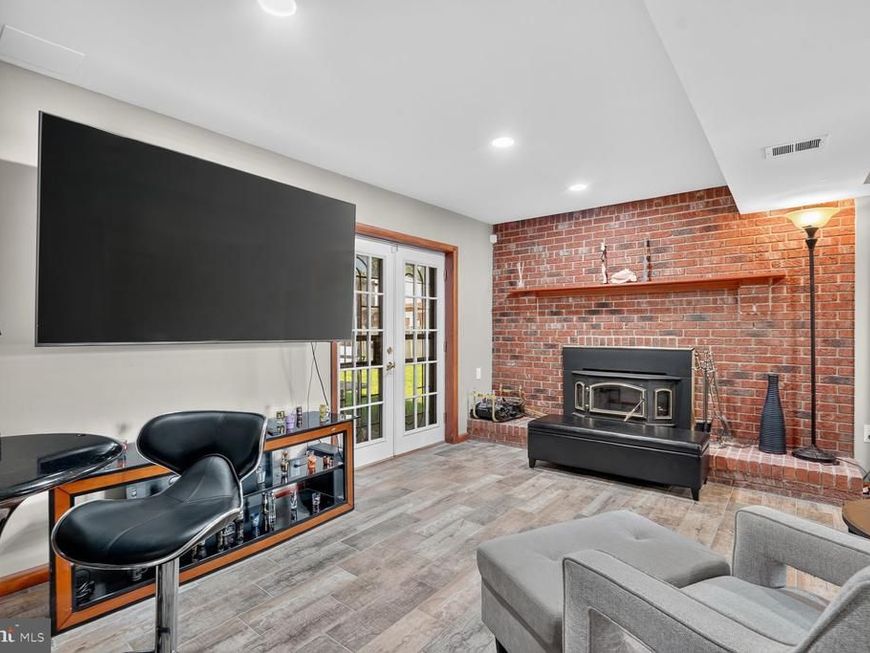 905 New Orchard Place, Upper Marlboro, MD 20774 Main Photo