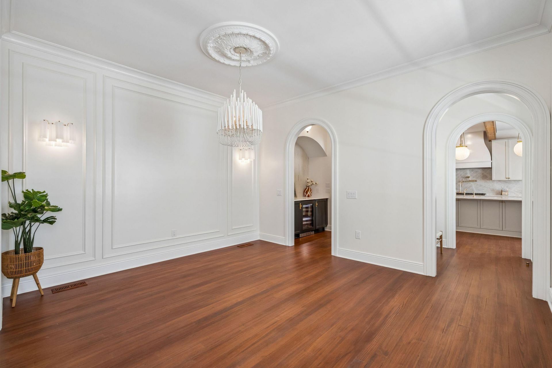 175 1/2 Wentworth Street Photo 19